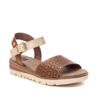 Xti Sandals 143856 taupe