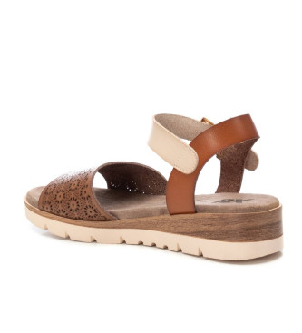 Xti Sandals 143856 taupe