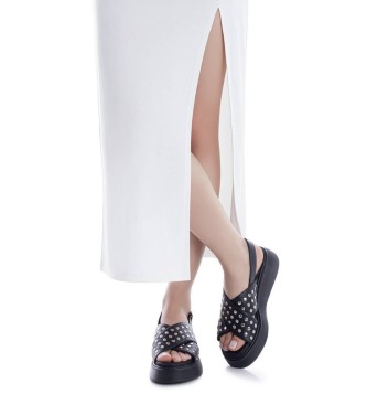 Xti Sand�lias 145239 preto