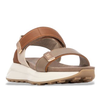 Xti Sandaler 143874 brun