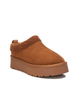 Xti Trainers 142185 brown