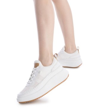 Xti Trainers 143672 white