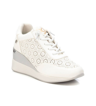 Xti Trainers 143776 white