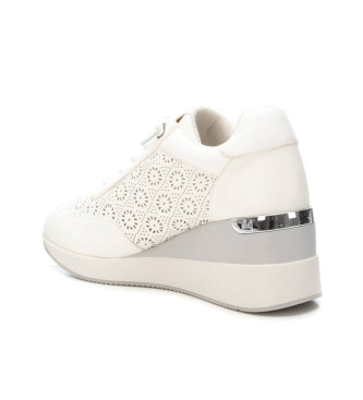 Xti Trainers 143776 white