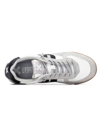 Xti Trainers 144362 white