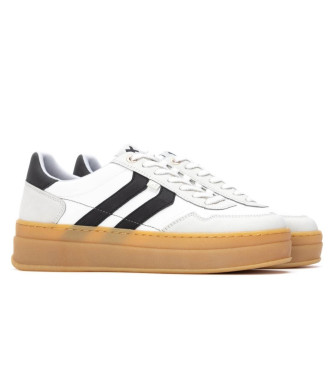 Xti Trainers 144630 white
