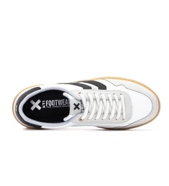 Xti Trainers 144630 white