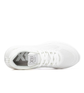 Xti Trainers 145054 white