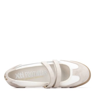 Xti Trainers 145220 white