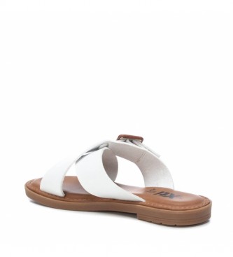 Xti Kids White buckle flat sandals