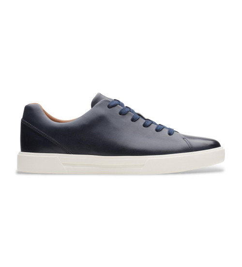 Comprare Clarks Sneakers in pelle Un Costa Lace blu navy