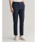 Comprare Gant Pantaloni slim fit a sigaretta blu scuro