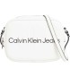 Calvin Klein Jeans Crossbody Umhngetasche wei