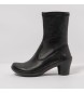 Art Black leather ankle boots