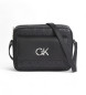 Calvin Klein Skuldertaske med sort logo