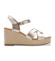 Clarks Sabina Riemchensandalen aus goldenem Leder
