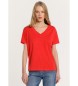 Lois Jeans T-shirt básica de manga curta com gola dupla em V com nervuras vermelha