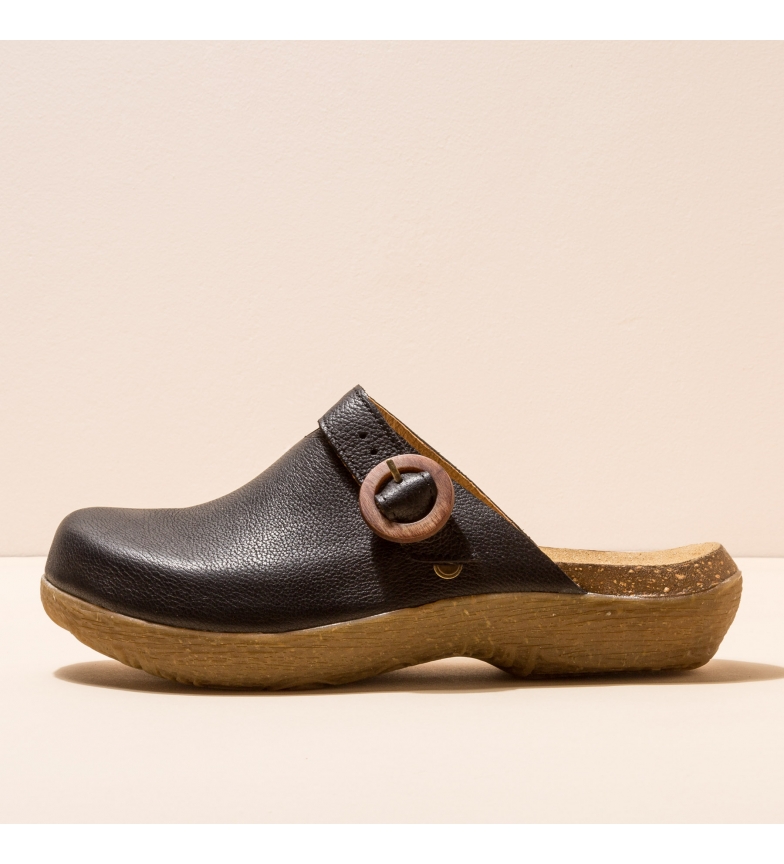 El Naturalista Leather clogs N5701 Wakatiwai black