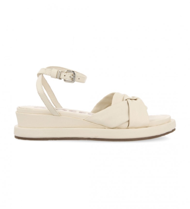 Gioseppo Sandalias Indiara blanco roto - Tienda Esdemarca moda, calzado y  complementos - zapatos de marca y zapatillas de marca